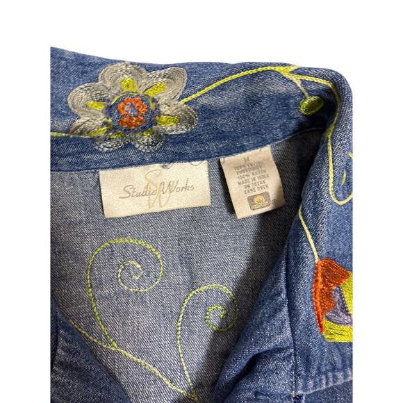 Vintage Y2K Floral Embroidered Jean Jacket Women's M 100% Cotton Studio Works - Picture 2 of 5